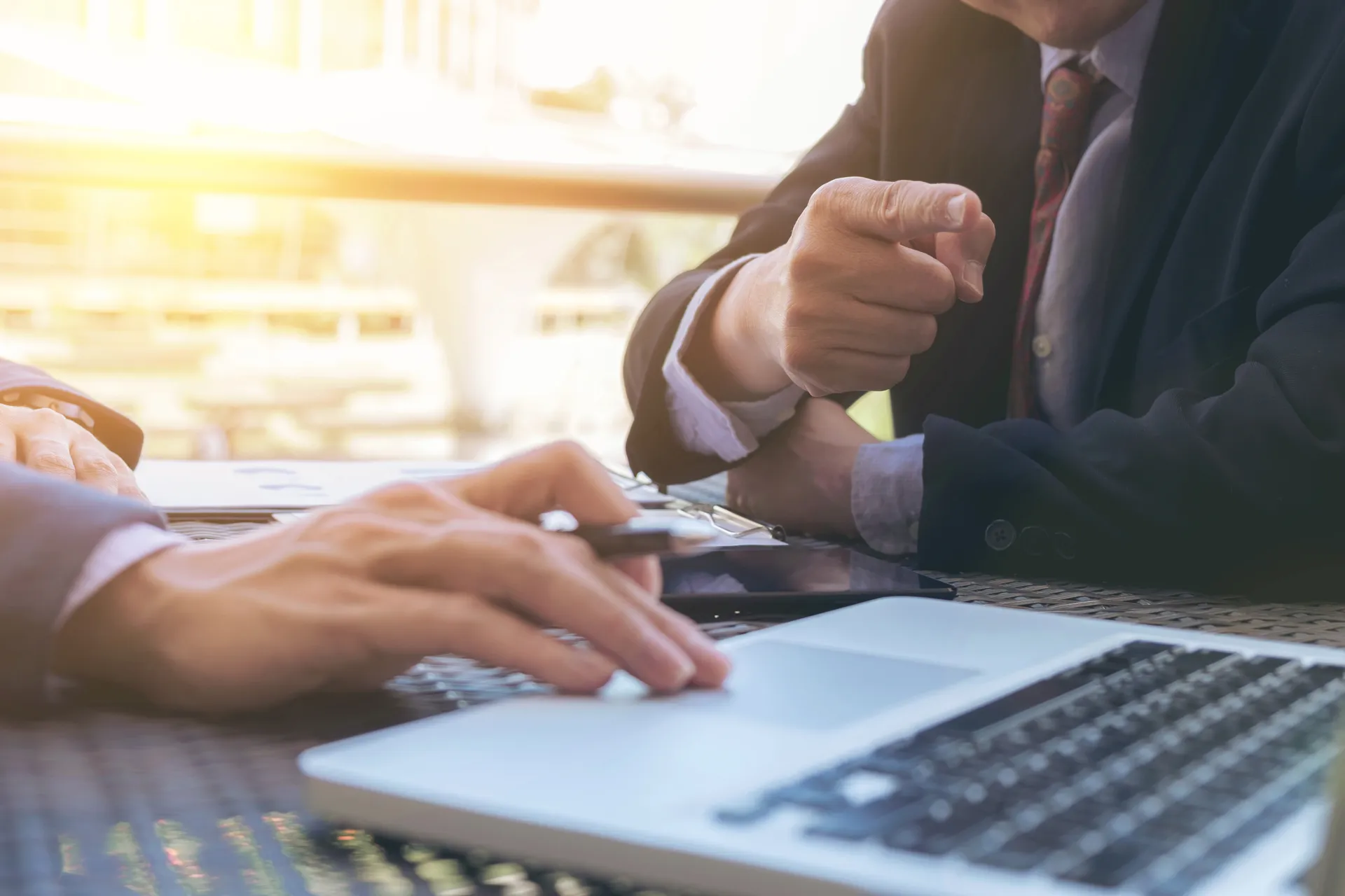 Permisos CRE: Clave para el Crecimiento Energético Empresarial